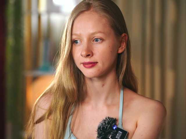 MiaVebes's BongaCams show and profile