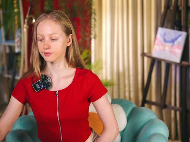 MiaVebes's BongaCams show and profile