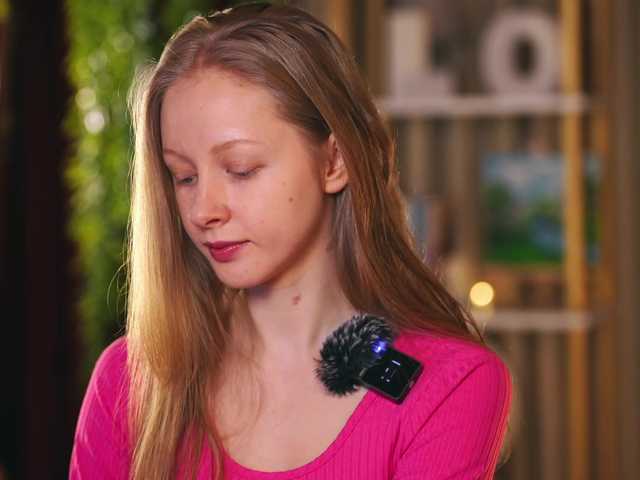 MiaVebes's BongaCams show and profile