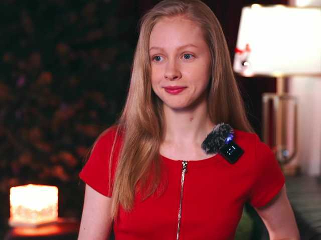 MiaVebes's BongaCams show and profile