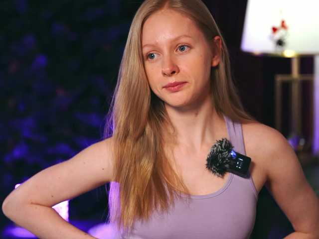 MiaVebes's BongaCams show and profile