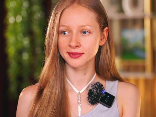 MiaVebes's BongaCams show and profile