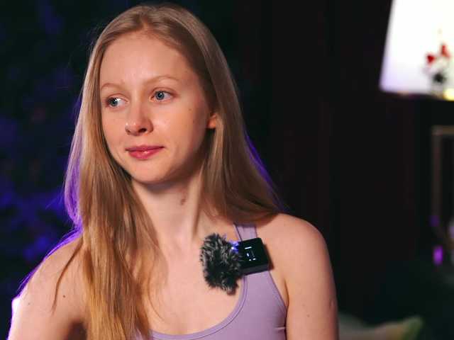 MiaVebes's BongaCams show and profile