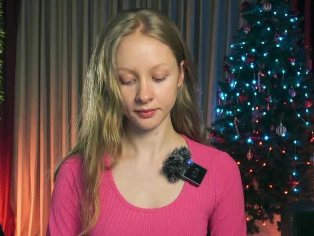 MiaVebes's BongaCams show and profile