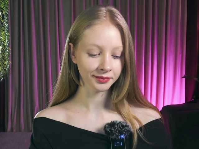 MiaVebes's BongaCams show and profile