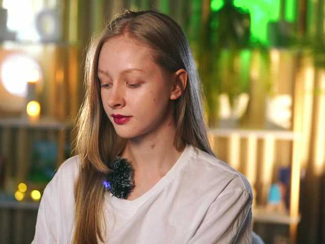 MiaVebes's BongaCams show and profile