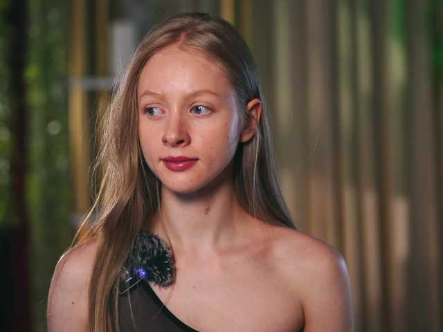 MiaVebes's BongaCams show and profile