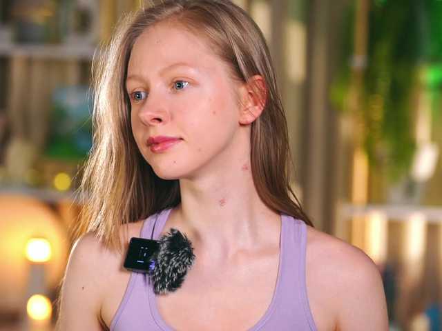 MiaVebes's BongaCams show and profile