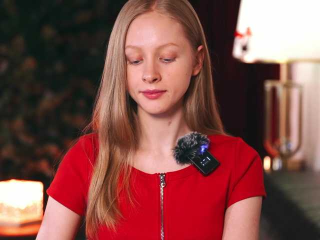 MiaVebes's BongaCams show and profile