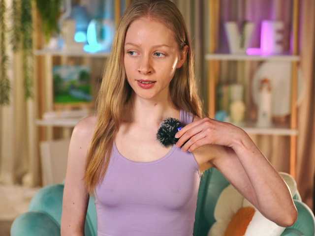 MiaVebes's BongaCams show and profile