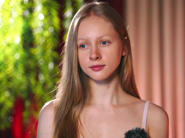 MiaVebes's BongaCams show and profile