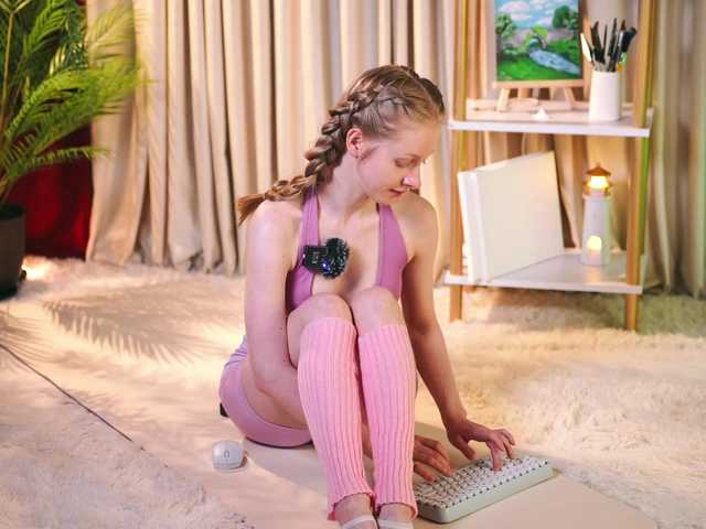 MiaVebes's BongaCams show and profile