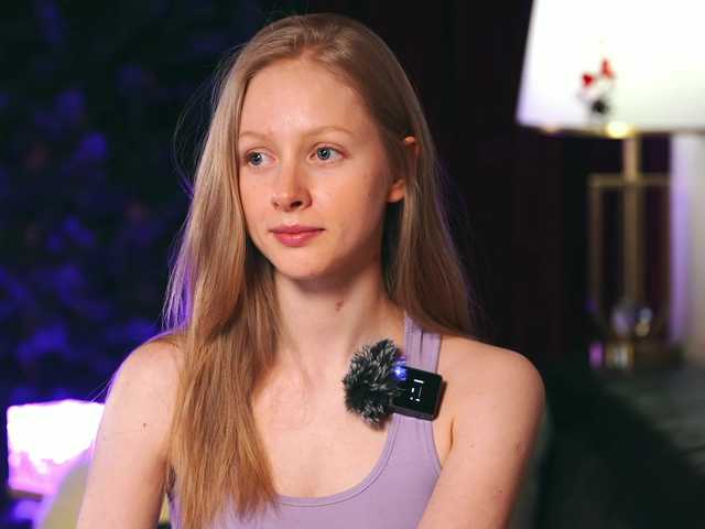 MiaVebes's BongaCams show and profile