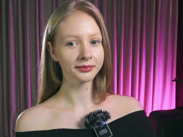 MiaVebes's BongaCams show and profile