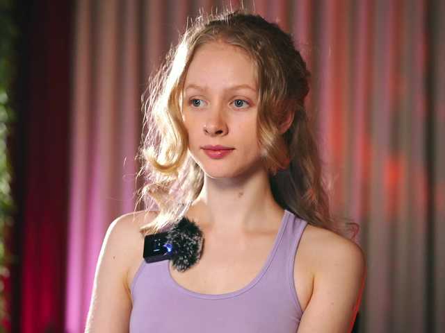 MiaVebes's BongaCams show and profile