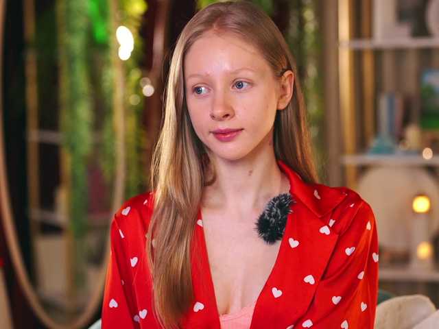 MiaVebes's BongaCams show and profile