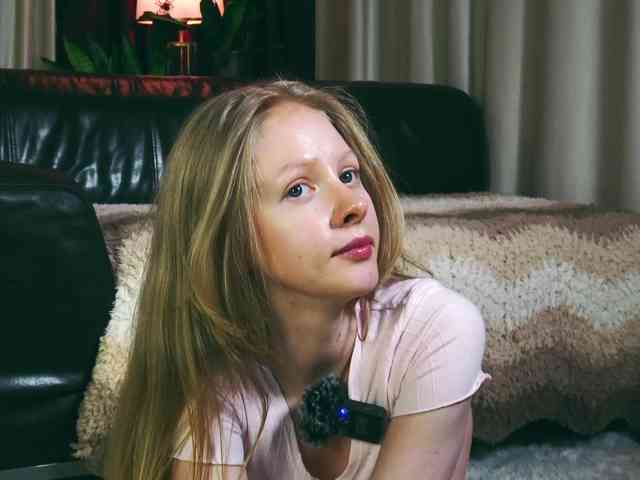 MiaVebes Live Webcam on BongaCams