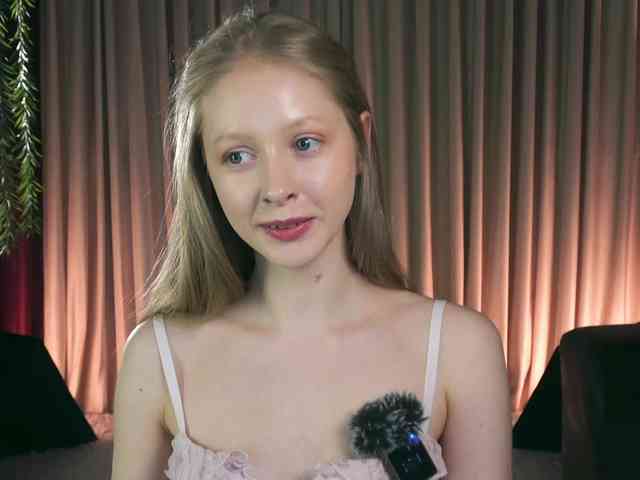 MiaVebes Live Webcam on BongaCams