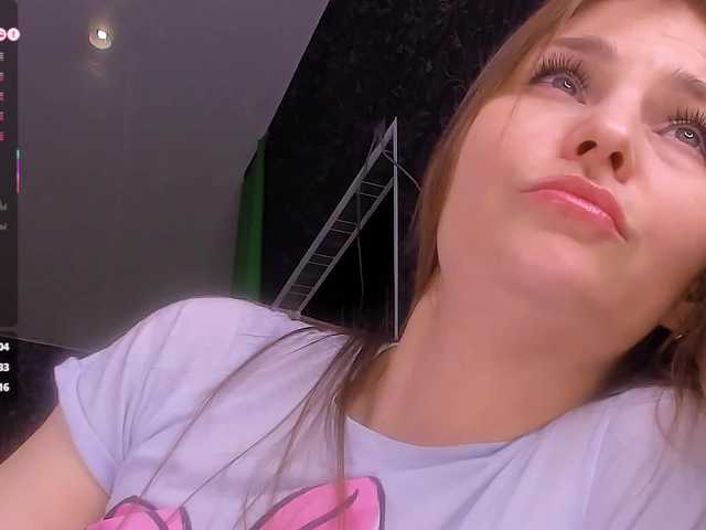 QueenAfina's BongaCams profile