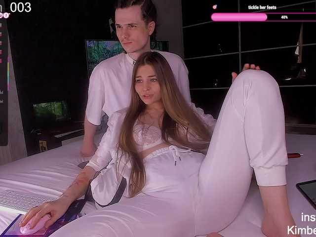 QueenAfina's BongaCams show and profile