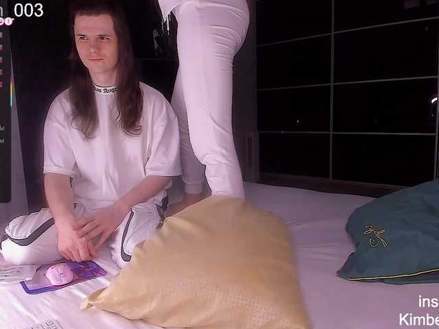 QueenAfina's BongaCams show and profile