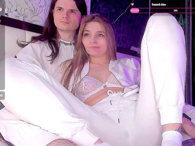 QueenAfina's BongaCams show and profile