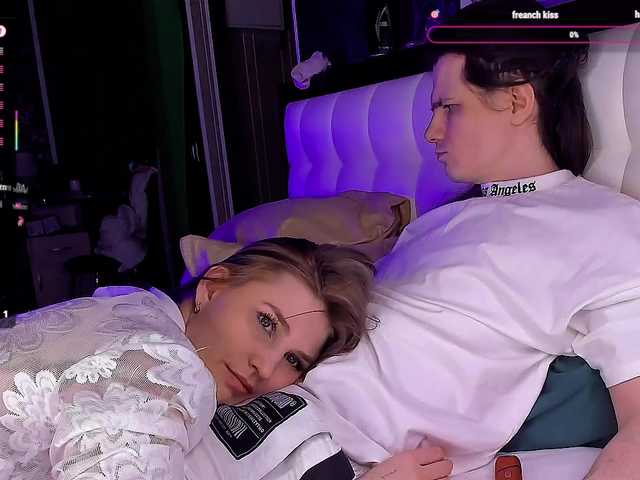 QueenAfina's BongaCams show and profile