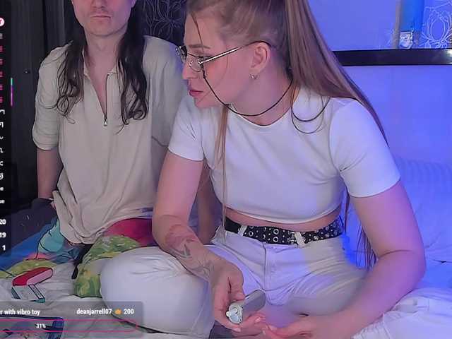 QueenAfina's BongaCams show and profile