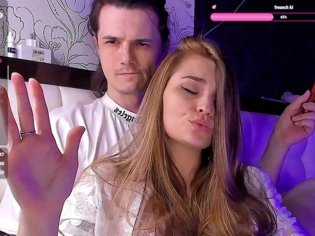 QueenAfina's BongaCams show and profile