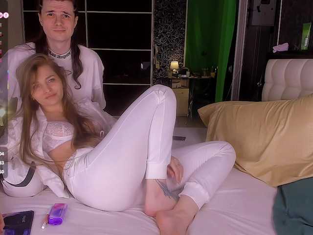 QueenAfina's BongaCams show and profile