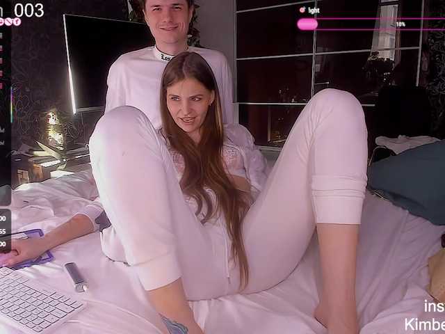 QueenAfina's BongaCams show and profile