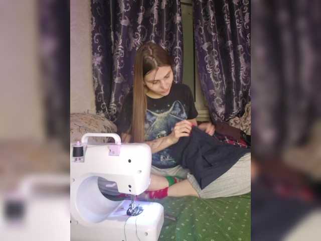 QueenAfina's BongaCams show and profile