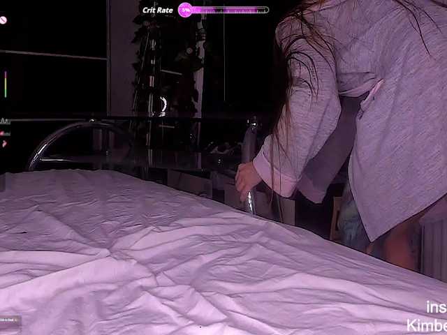 QueenAfina's BongaCams show and profile