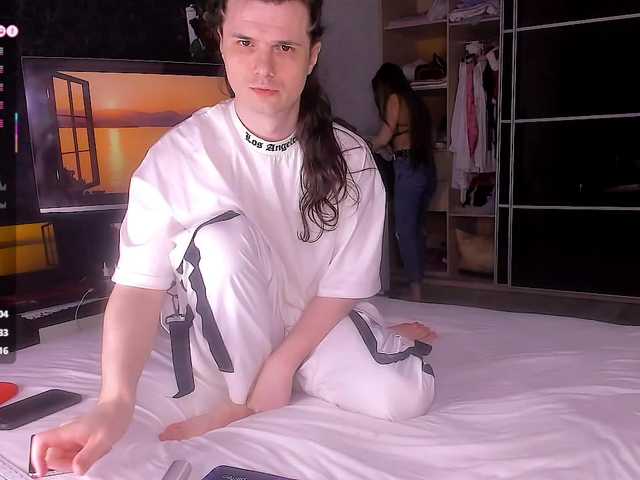 QueenAfina's BongaCams show and profile