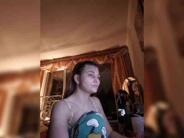 queenafina webcam