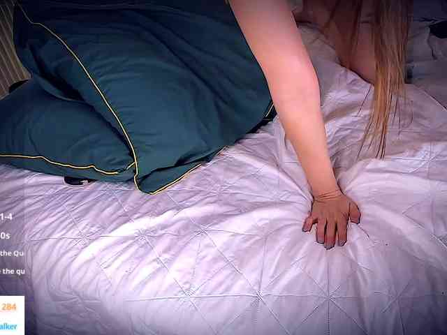 QueenAfina Live Webcam on BongaCams