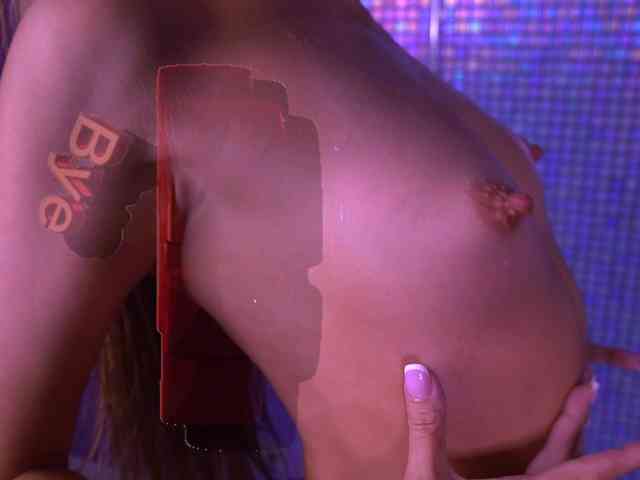 queenafina webcam