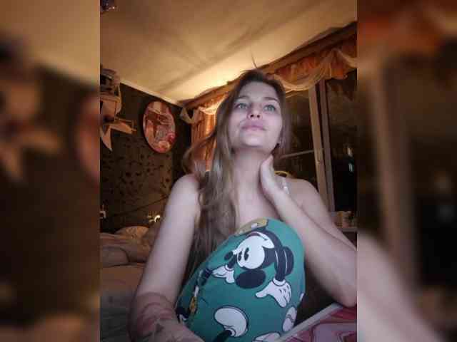 queenafina webcam