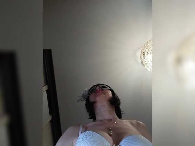 Discover Lilya18 from BongaCams