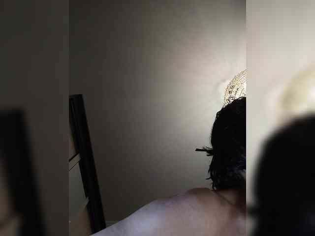Lilya18 webcam