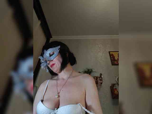Lilya18 webcam