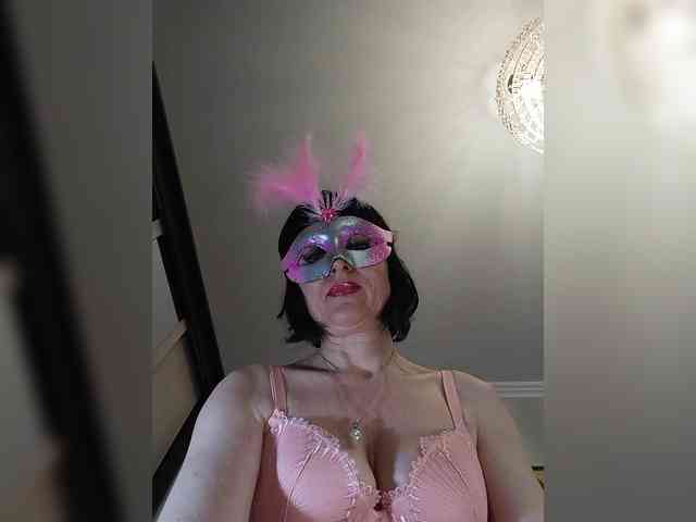 Lilya18 webcam
