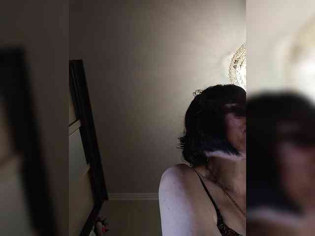Lilya18 webcam