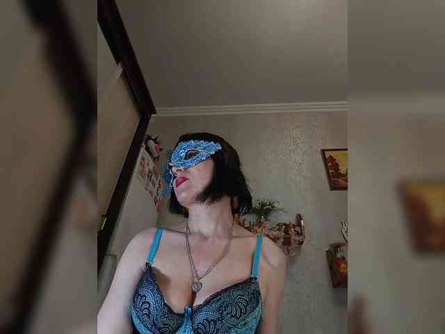Lilya18 webcam