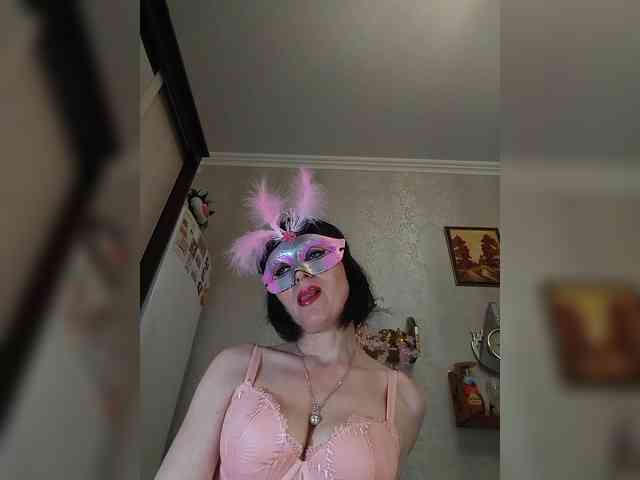 Lilya18 webcam