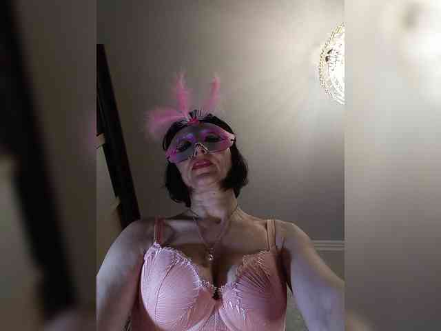Lilya18 webcam