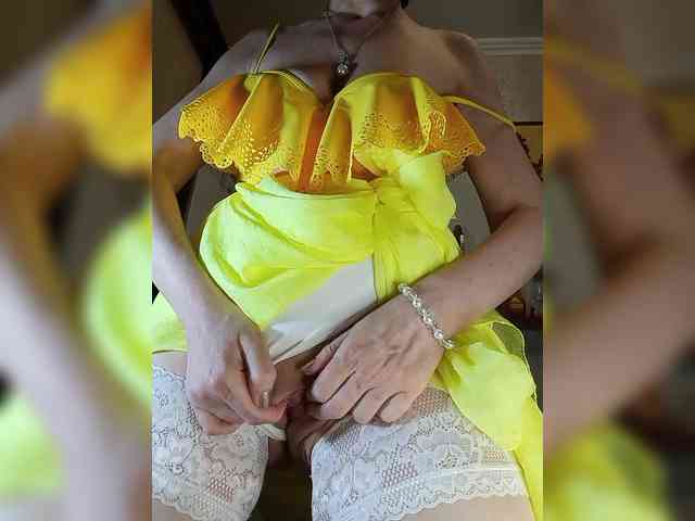Lilya18 webcam
