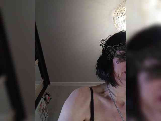 Lilya18 webcam