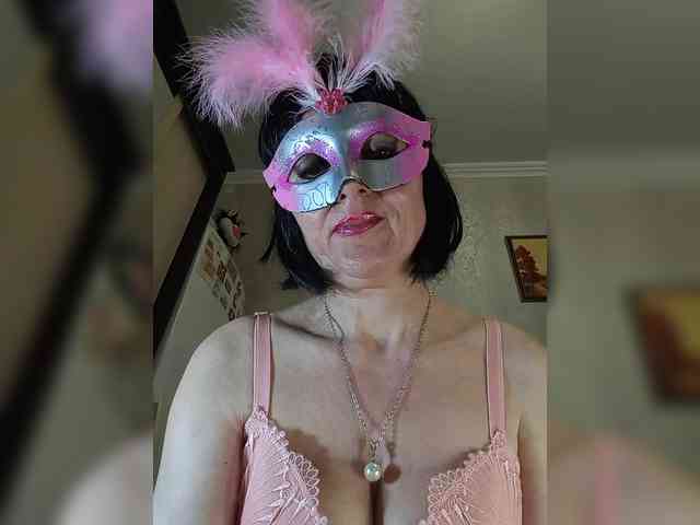 Lilya18 webcam