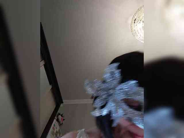 Lilya18 webcam